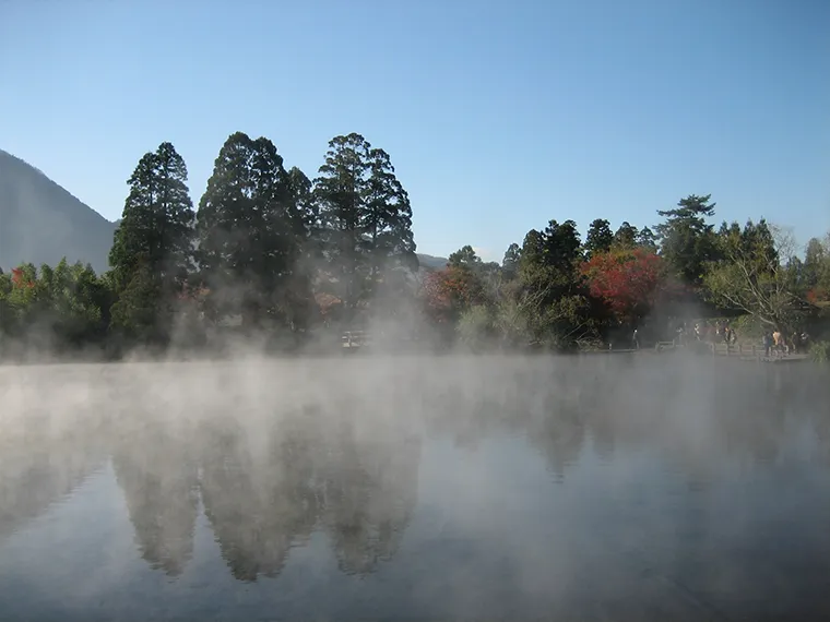 金鱗湖