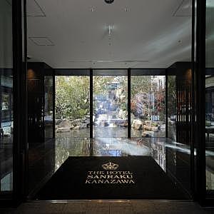 THE HOTEL SANRAKU KANAZAWA  スーペリアツインルーム(定員2名)全室禁煙